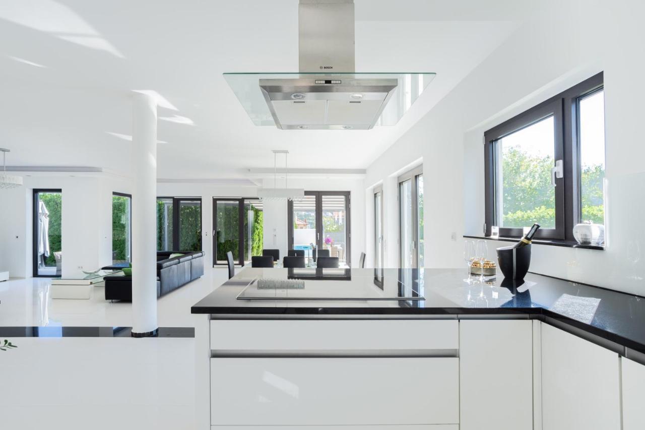 Luxury City Villa トロギール エクステリア 写真